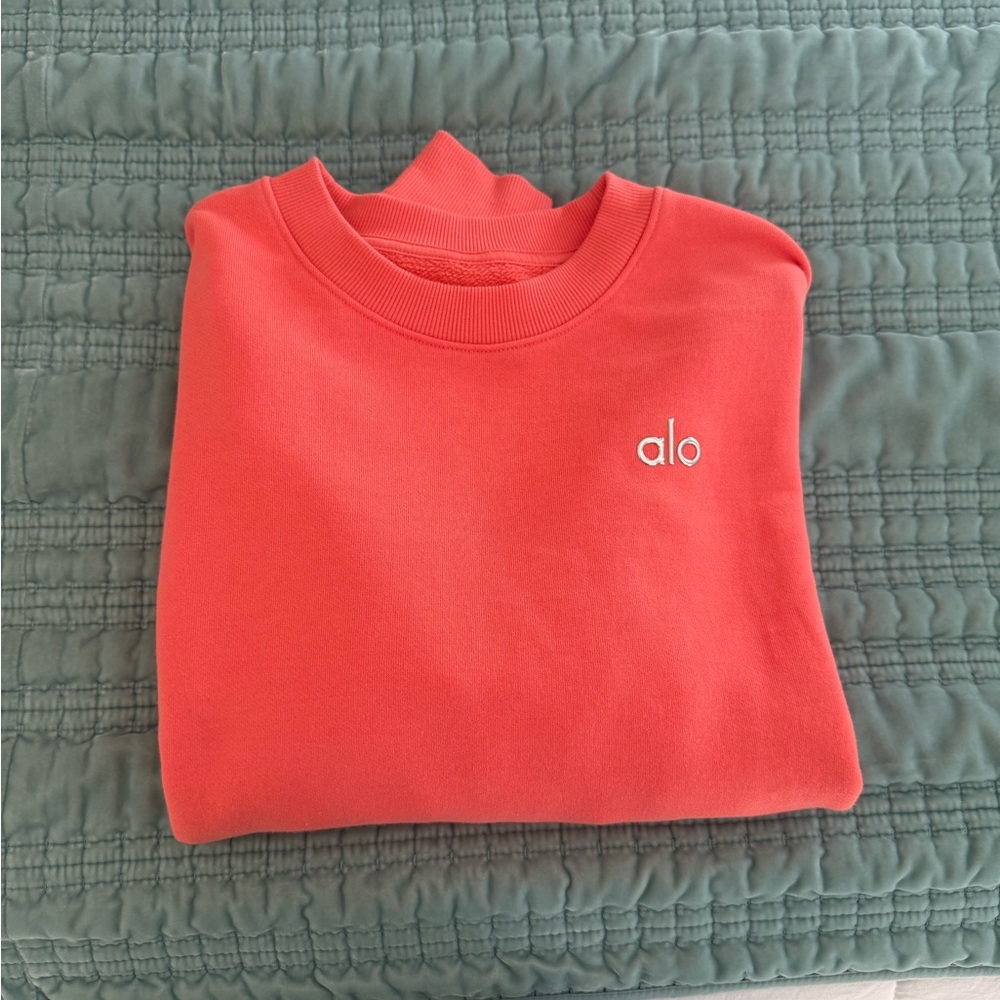 Alo sweatshirt